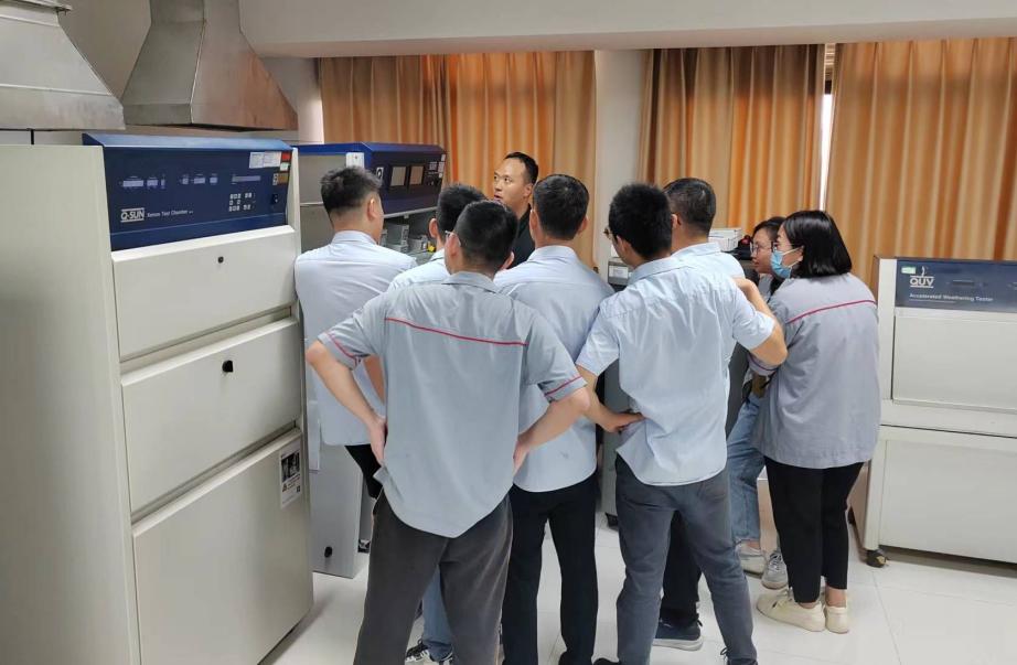 Q-LAB70.jpg 专业守护:佛山翁开尔与Q-LAB的客户服务实践